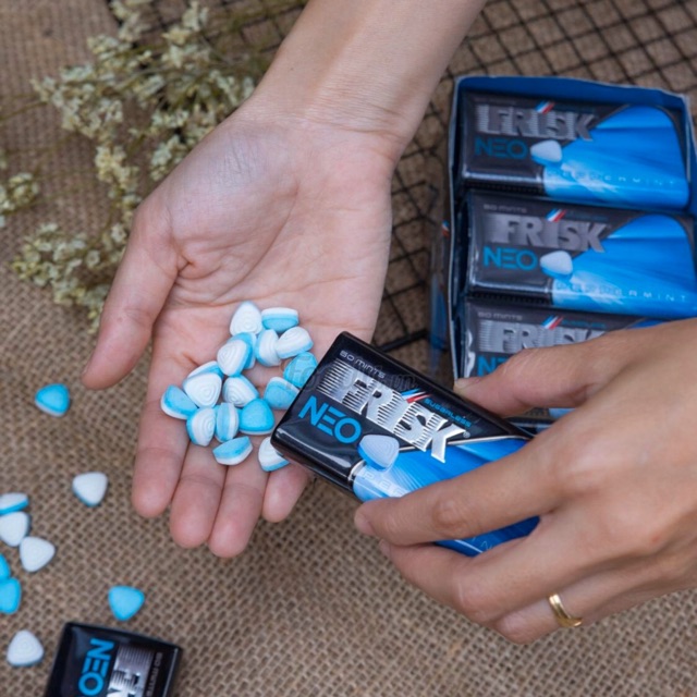 Shop bán Frisk Neo Peppermint kẹo ngậm BJ bạc hà kẹo phòng the Nhật Bản kẹo tình yêu hộp 50 viên  nhập khẩu